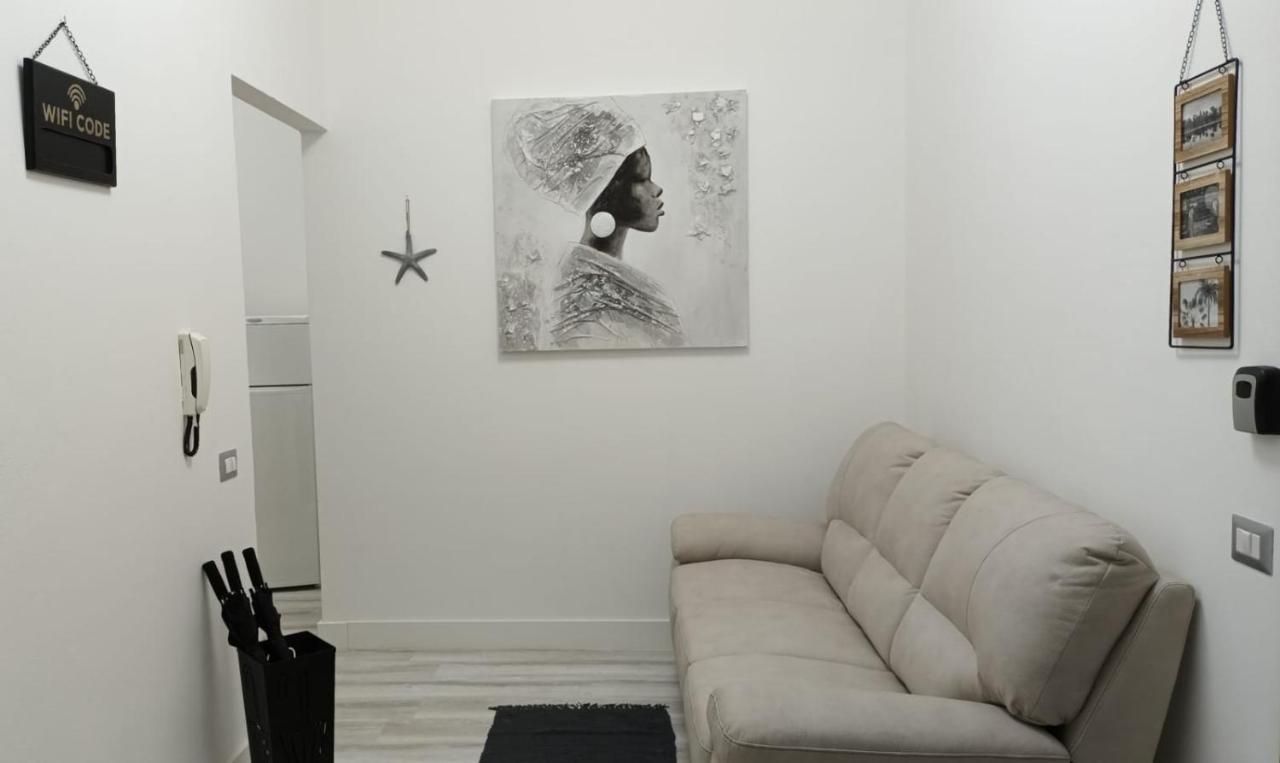 La Laguna Rooms SantʼAntìoco 外观 照片